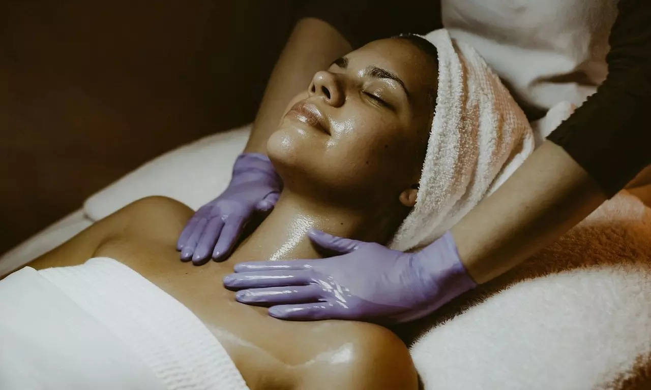 Massage & Facial Combos with Aromatherapy or Hot Stones