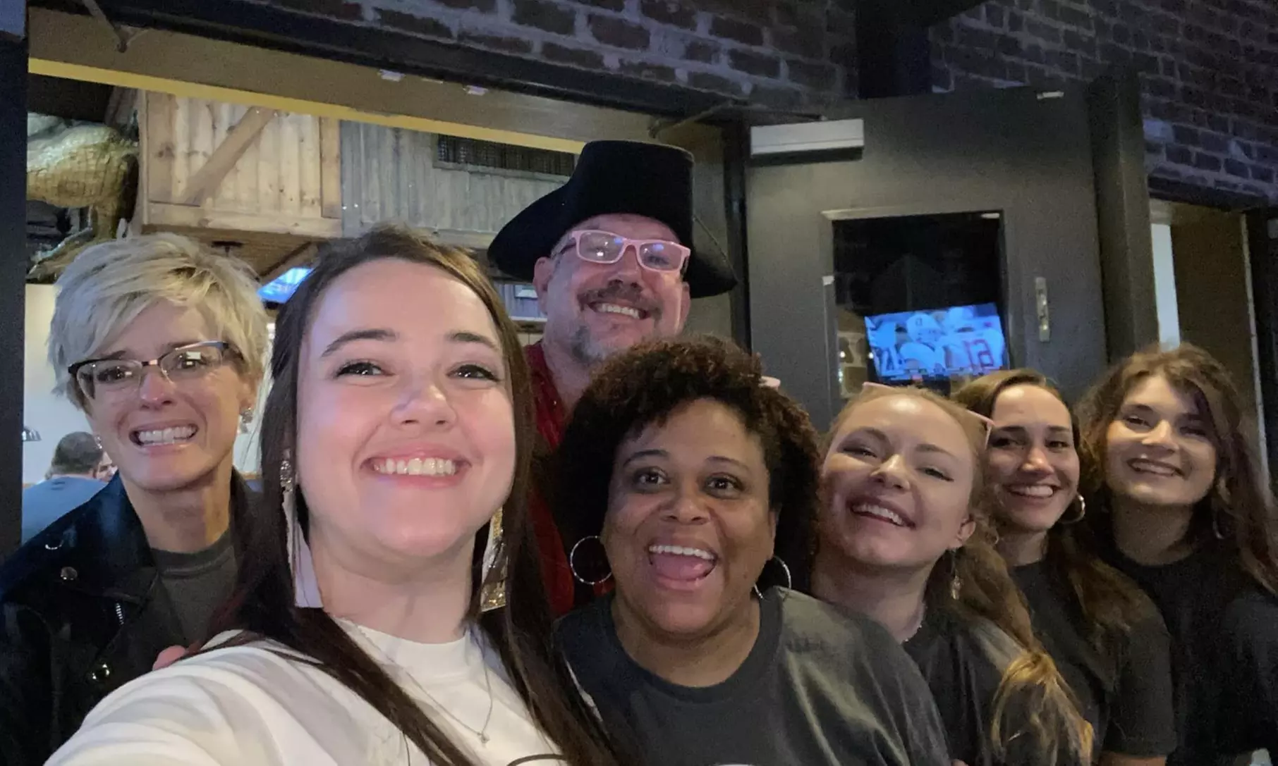 Explore Savannah's Haunted Pubs and Paranormal Tours