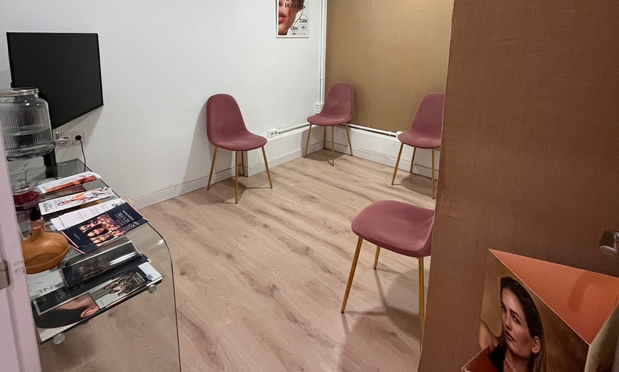 Image 8: Radiofrecuencia o peeling químico