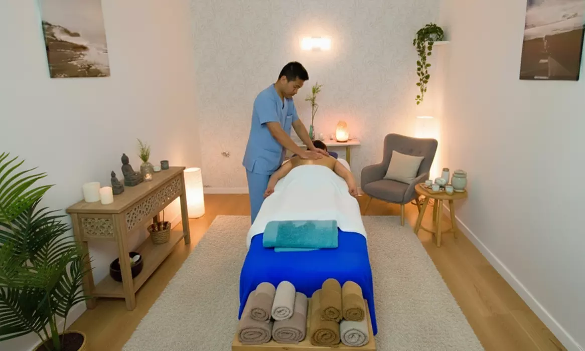 Ritual de masaje filipino de 55 o 70 minutos para 1 persona, con hasta 36% de descuento - Primary Image