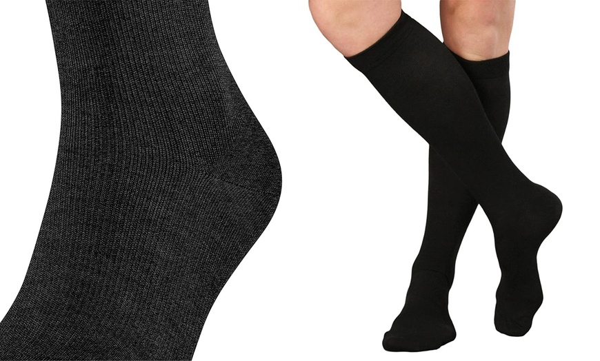 Image 2: 1 ou 3 paires de chaussettes de compression