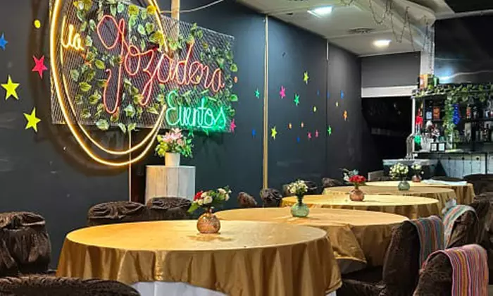 Menú latino para 2 o 4 personas con entrante, bebida y opción a cóctel