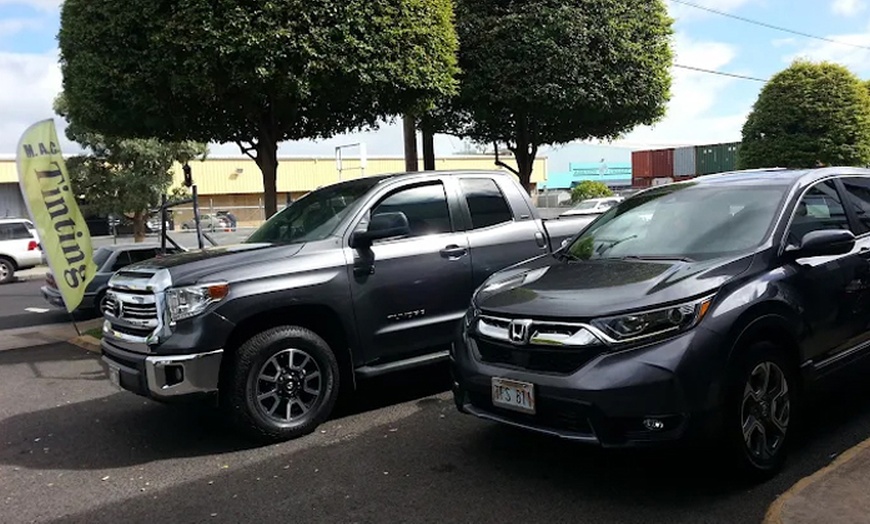 Image 4: Wash & Wax / Exterior Treatment-Full-Size Car, SUV/Van, or Midsize SUV