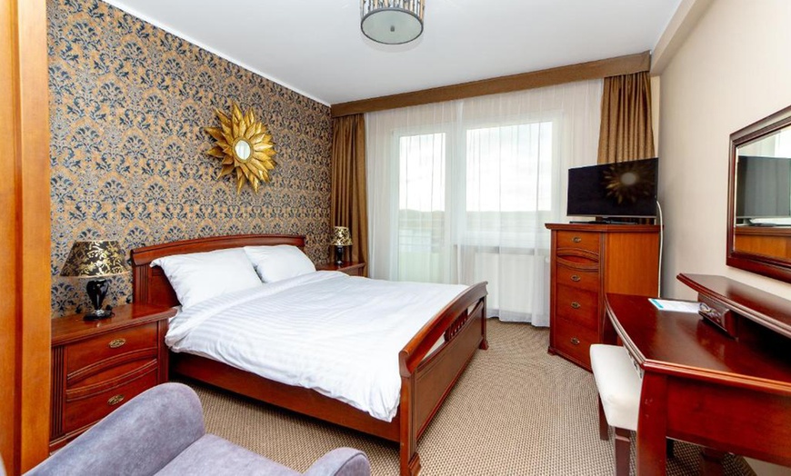 Image 3: Świnoujście: pokój dla 2 lub 3 osób z wyżywieniem HB i basenem