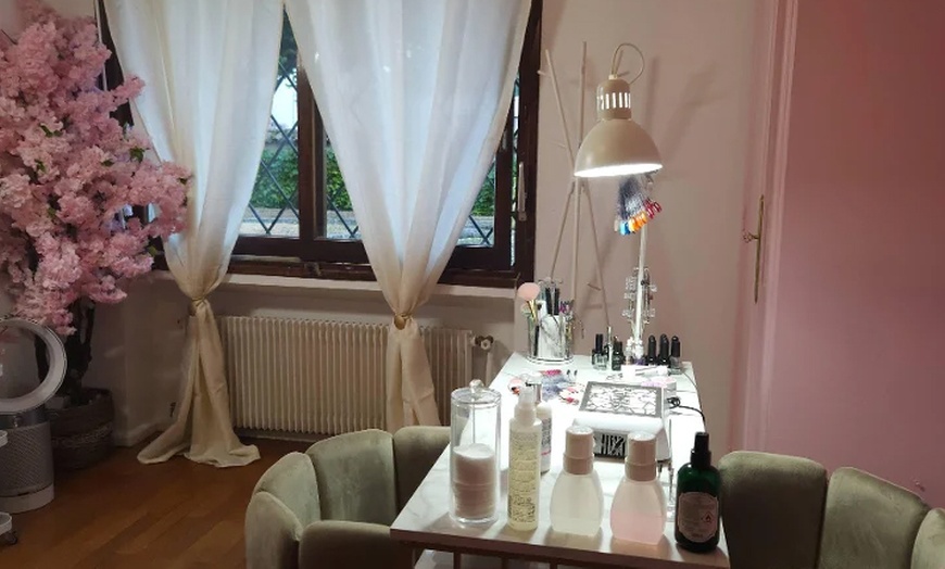 Image 2: Extensions et rehaussement de cils au choix chez Suncils Beauty