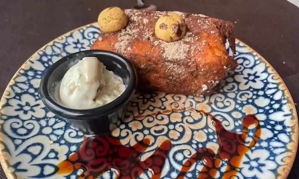 Parrillada para 2 o 4: aperitivo, entrantes, postres, bebida y vino