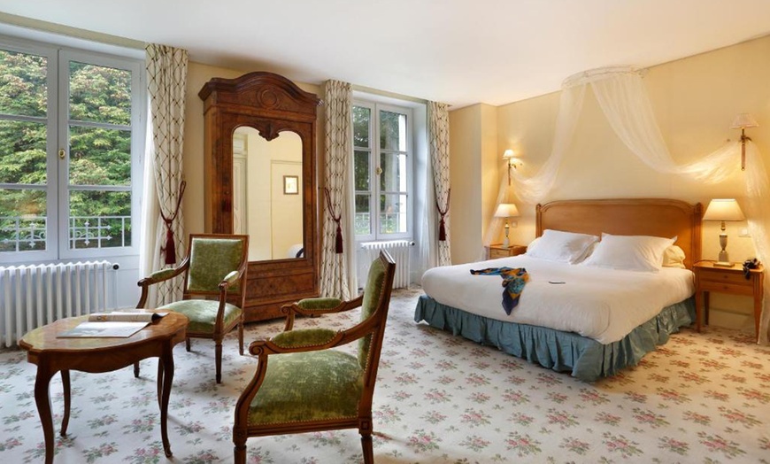 Image 1: Loir-et-Cher : chambre privilège, option petit-déjeuner, dîner et spa