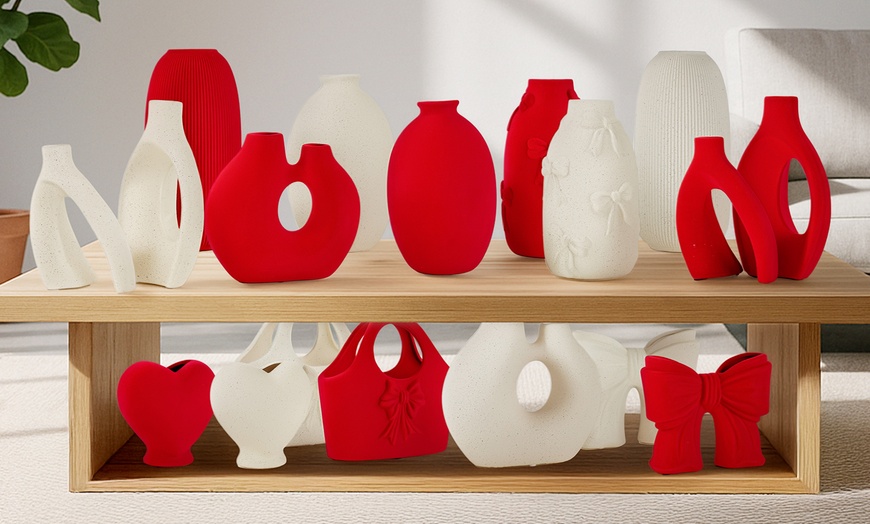 Image 1: Vaso decorativo in ceramica