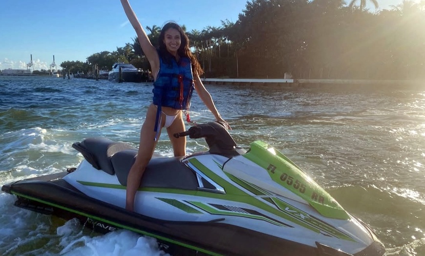 Image 3: 60-Min Jet Ski Ride in Miami Beach for 1 or 2 Riders