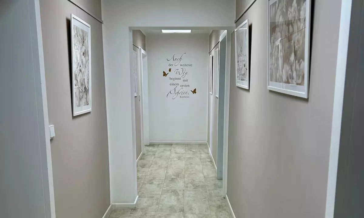 Basic- oder Premium-Gesichtsbehandlung, opt. mit Fruchtsäurepeeling