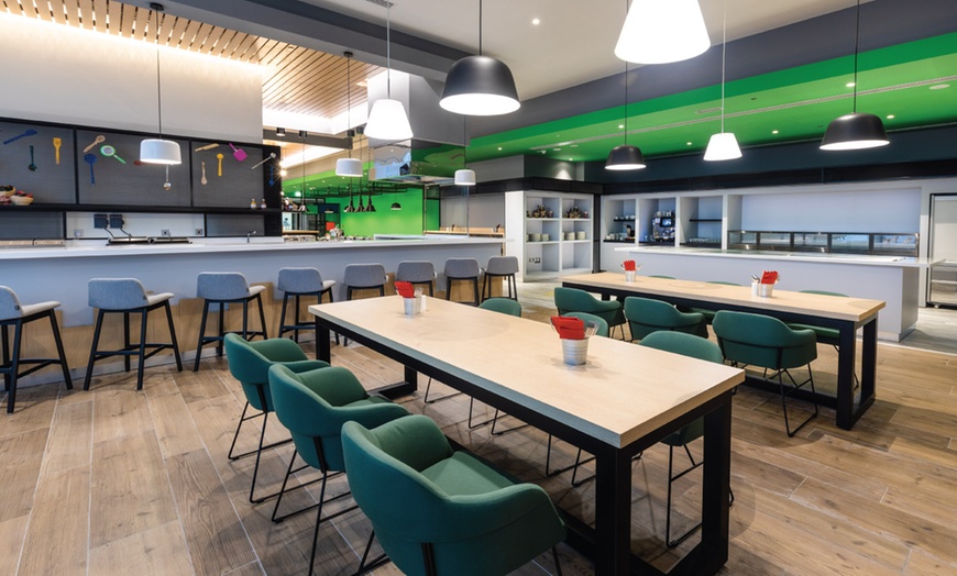 Image 8: Breakfast Buffet with Free-Flowing Coffee & Juices for All