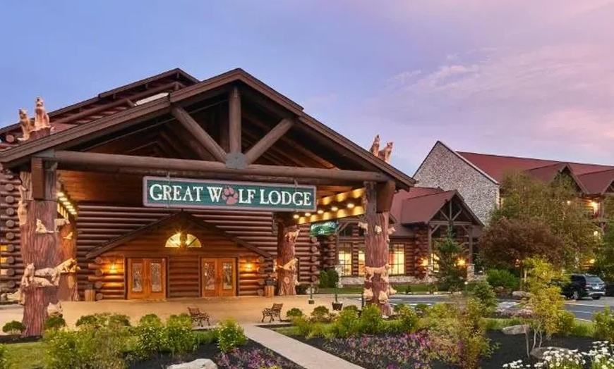 Image 12: Great Wolf Lodge: Gift Card for Stays & Water Park Fun at 22 Locations