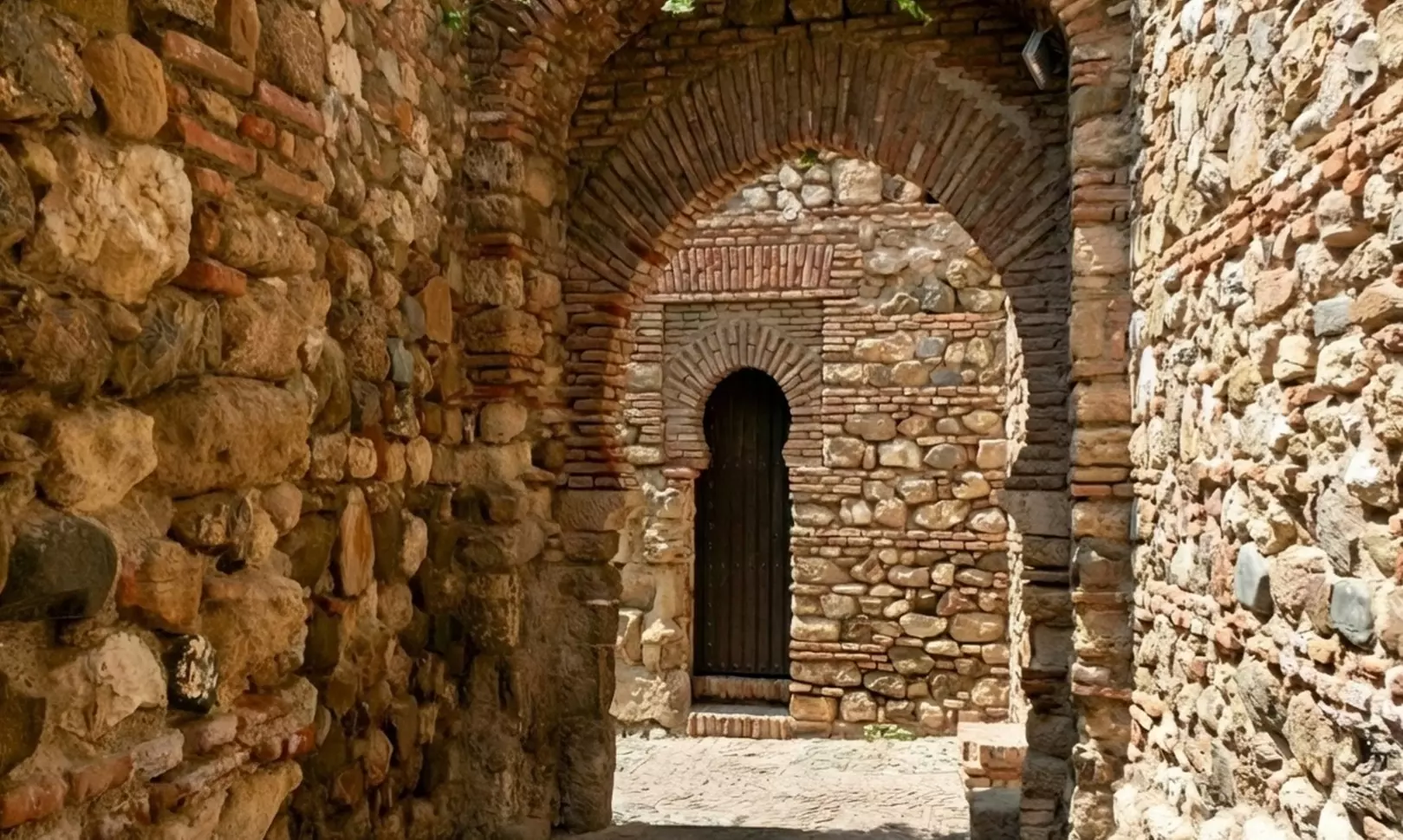 Visita guiada con realidad virtual por la Alcazaba de Málaga