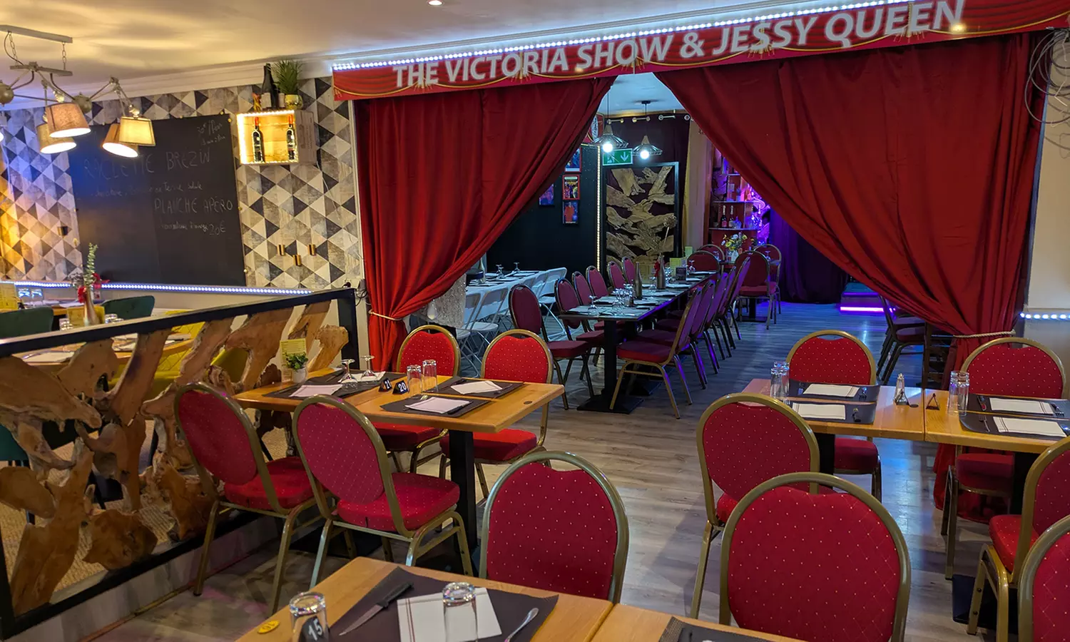 Soirée cabaret ou karaoké et menu gourmand près de Lens