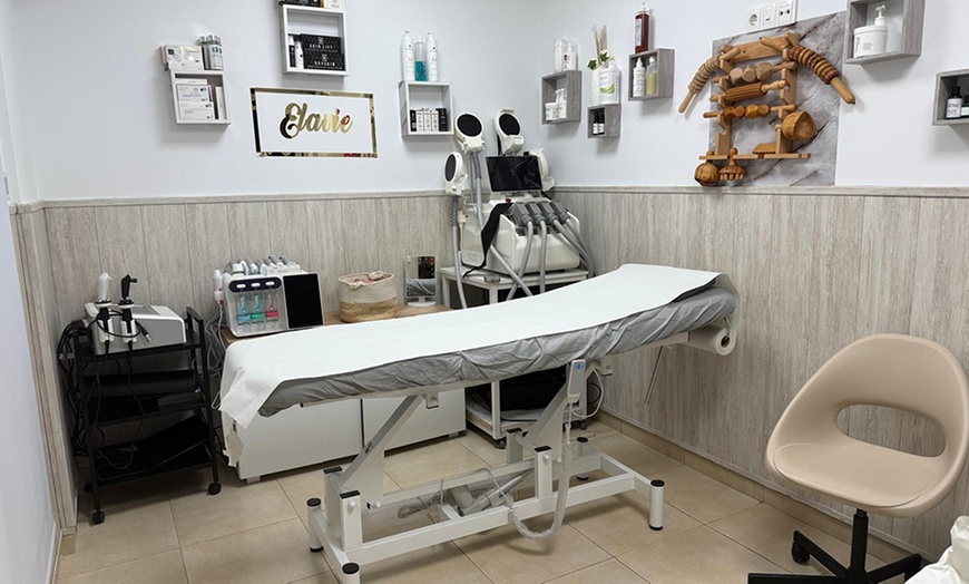 Image 2: Exosomas con Dermapen, 1 o 2 sesiones para renovación facial integral