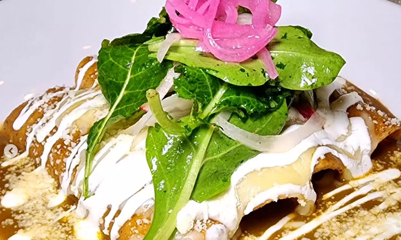 Dinner Deals for 1, 2, or 4—Cocktails Included!
