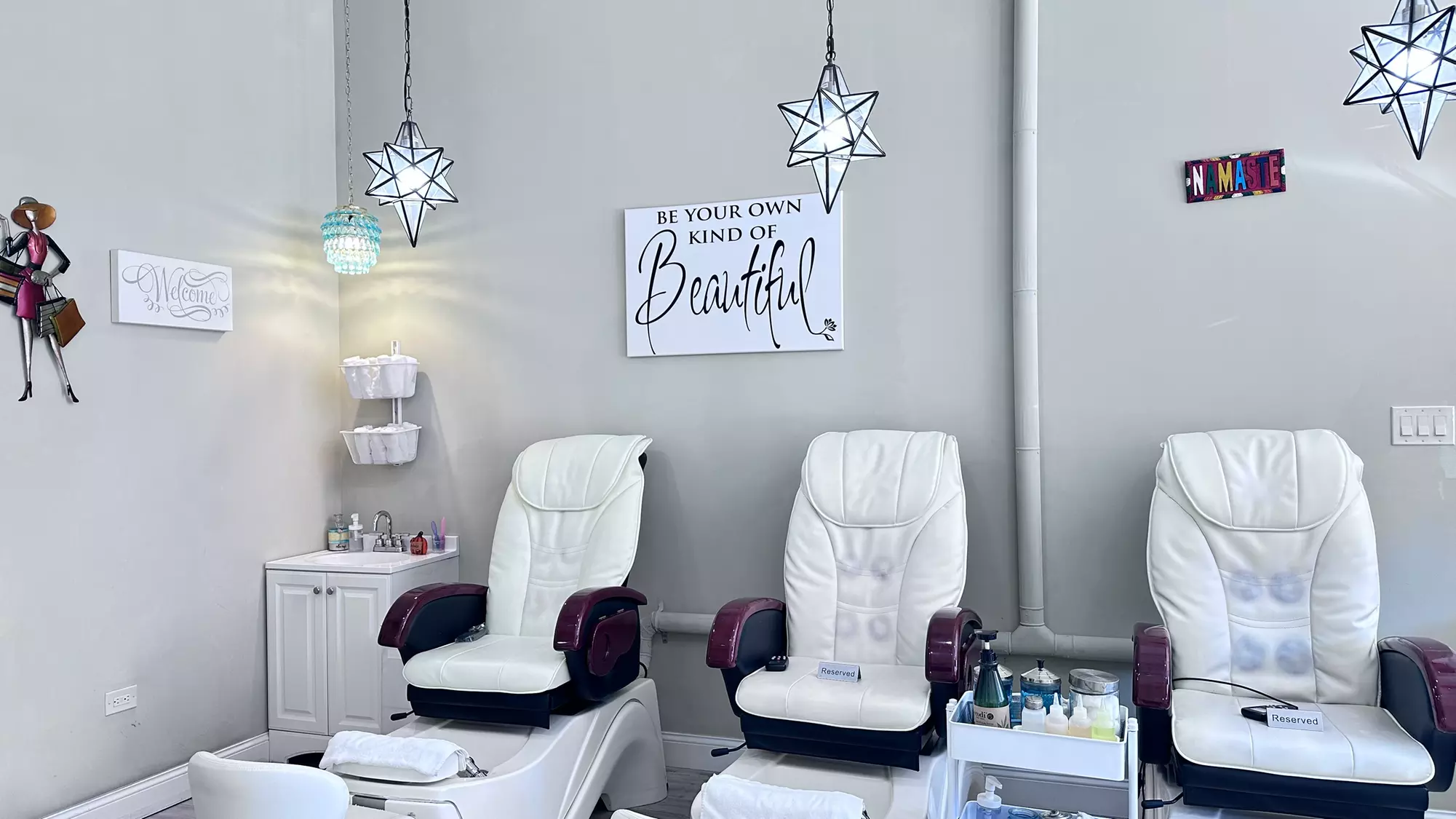Sparkle and Shine: One or Two No-Chip Manicures at Hollywood Nail Bar