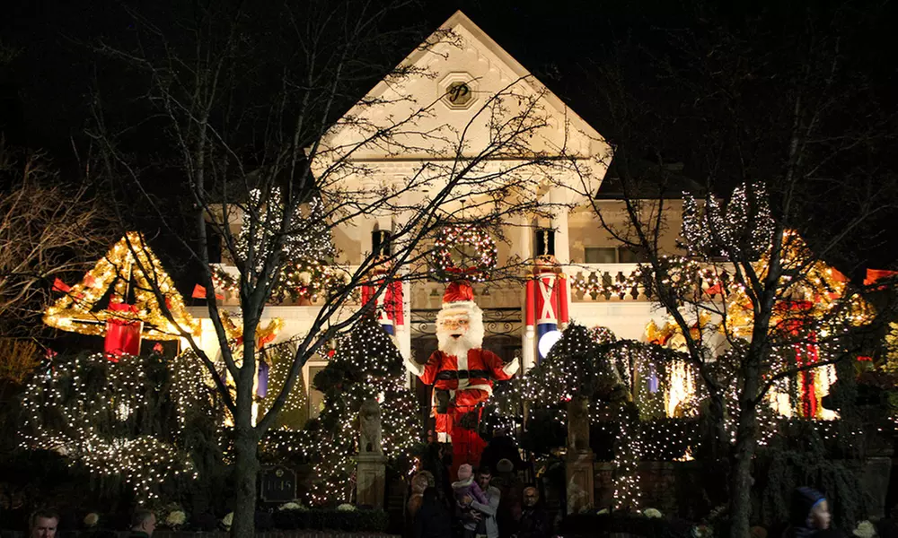 Up to 20% Off 4-Hour Dyker Heights Christmas Lights Bus Tour