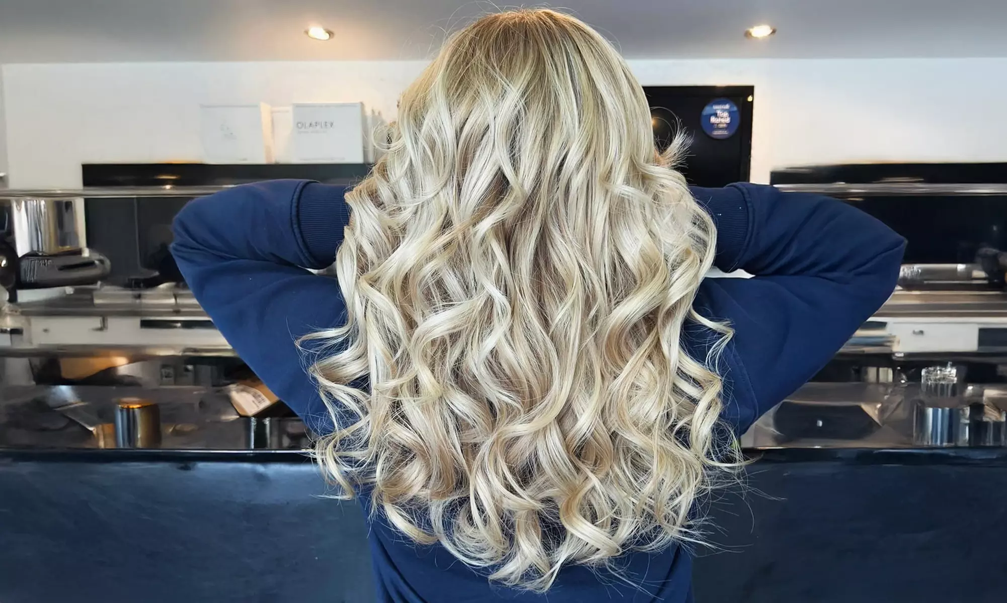 Wash, Cut & Blow Dry w/w/o Full Head Colour