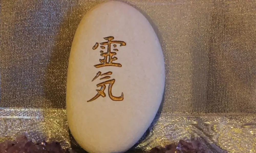 Lomi-Lomi-Nui-Ganzkörpermassage oder Rücken- und Gesichts-Massage