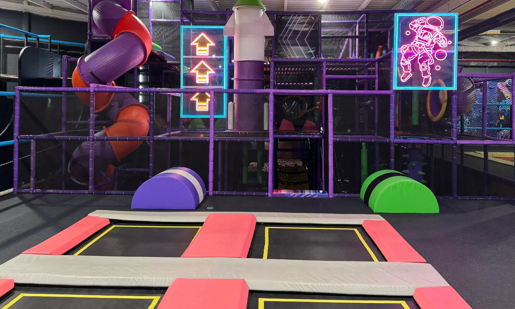 1 hora de saltos en parque de colchonetas World Jump para 1 persona