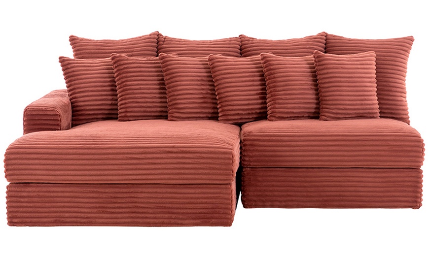 Image 12: Canapé d'angle "Kendari" de Kocoon en velours côtelé