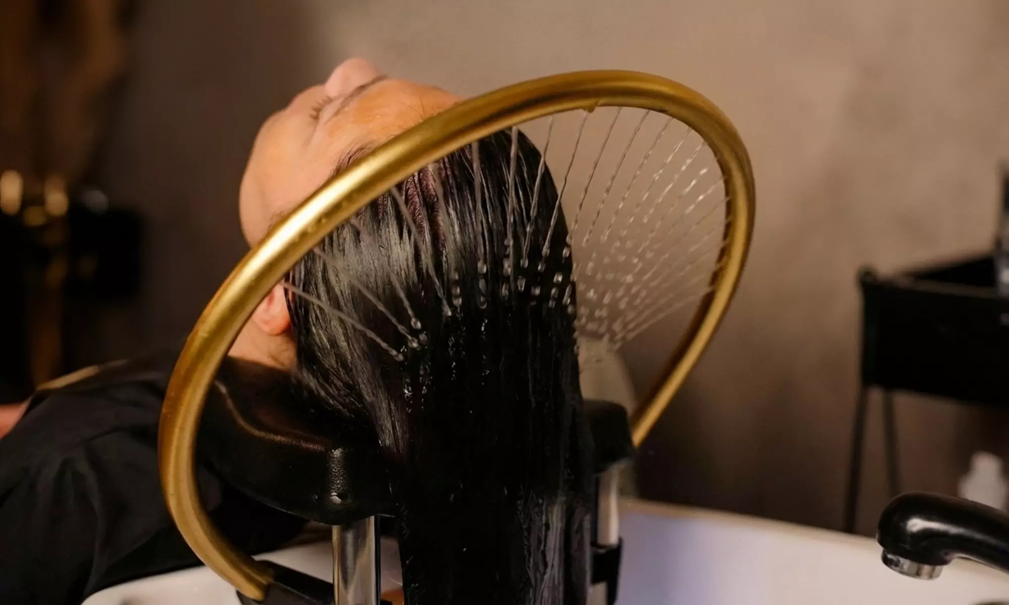 A 45 Minute Korean Scalp Massage, Head Steaming Treatment and More