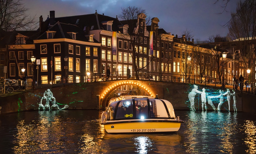 Image 13: Amsterdam Light Festival: rondvaart door de grachten