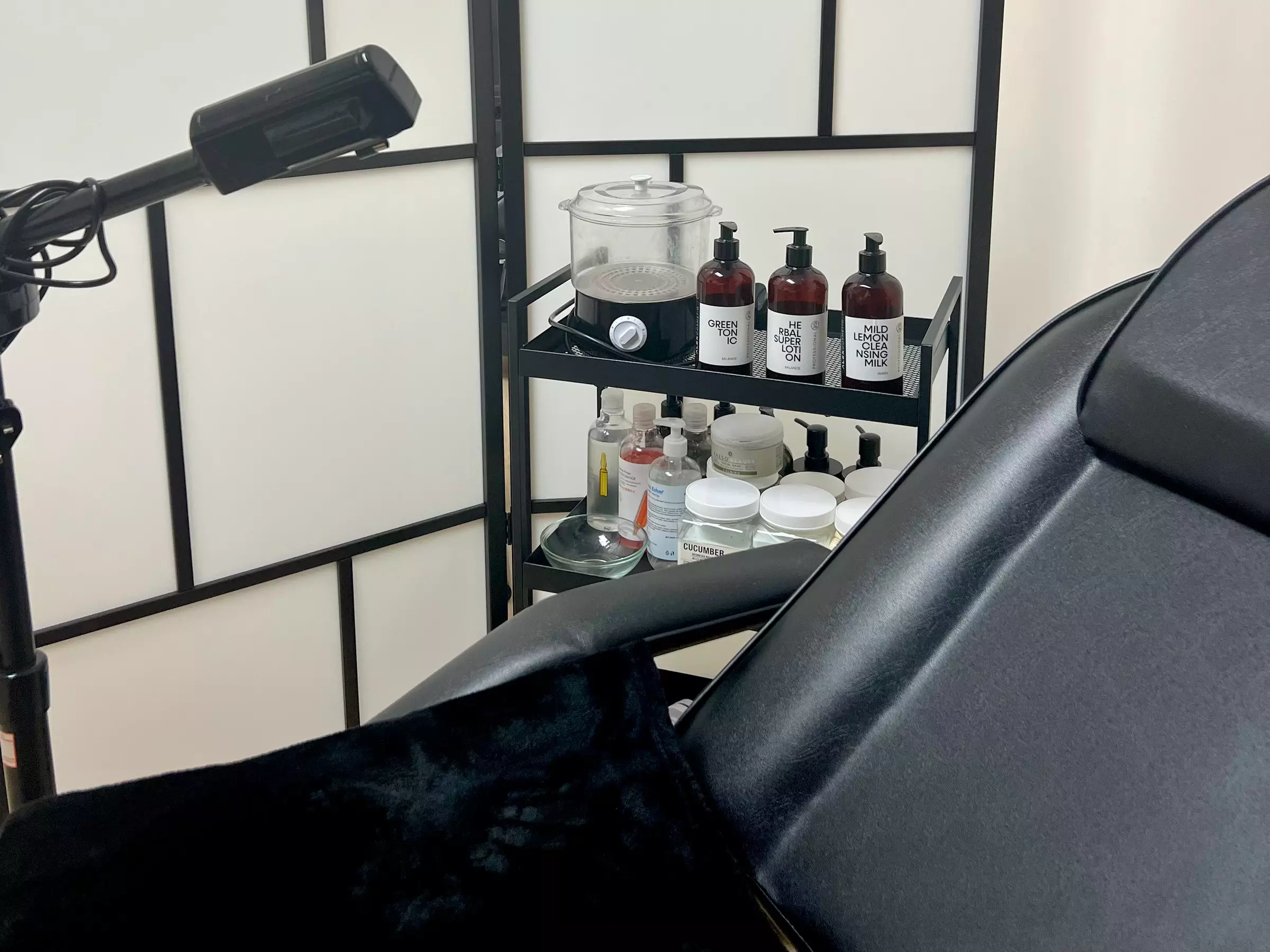 Up to 34% Off on Facial - HydraFacial at Hagleys beauty Academy