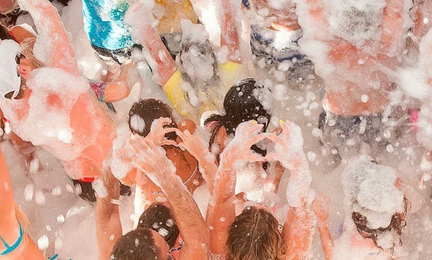 Image 7: Backyard and Glow Foam Parties