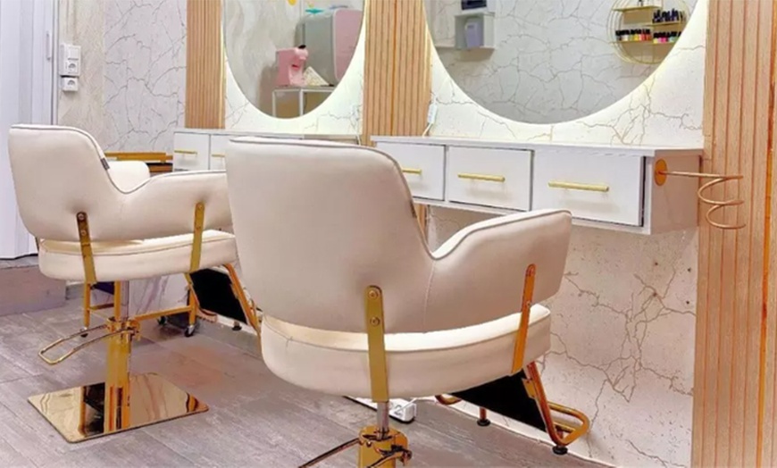 Image 3: Alisado brasileño de queratina con corte de puntas y peinado para 1 