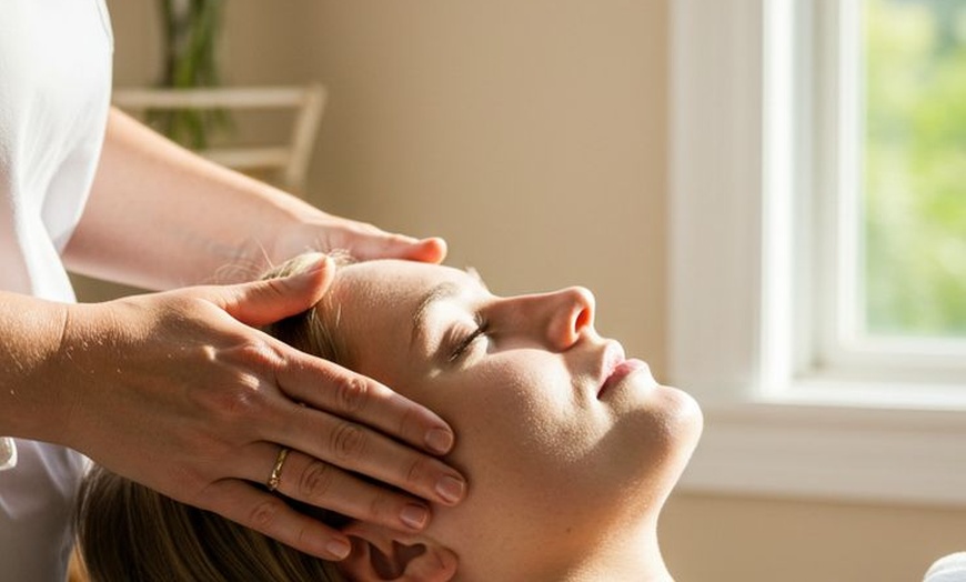 Image 3: Choice of Sports / Deep Tissue / Relaxing Massage ( 50% Off)
