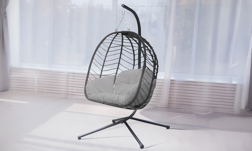 Image 3: Swinging Rattan-Effect Egg Chair