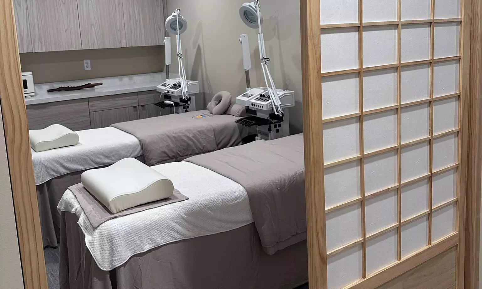 Relax with a 30/60-Min Volcano Sauna & 30/60/90-Min Massage Combo