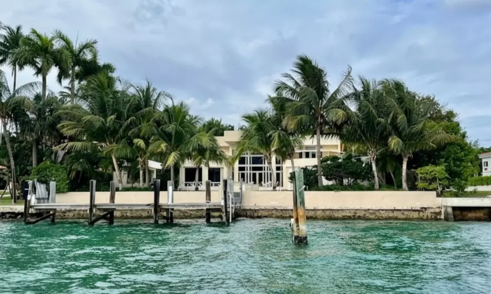 90 Minute Homes of the Rich & Famous Boat Tour @ Miami Skyline Cruises