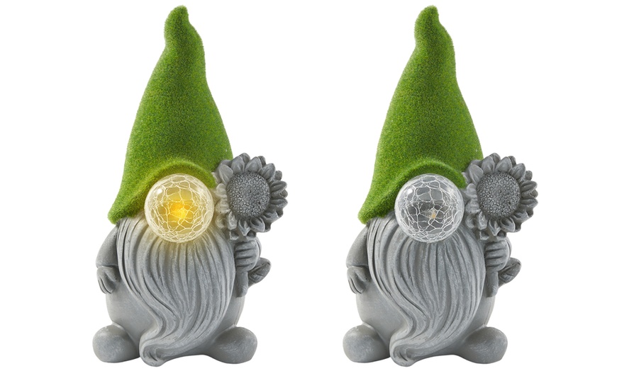 Image 4: Solar Gonk Garden Light 27cm Tall LED Globe Nose 