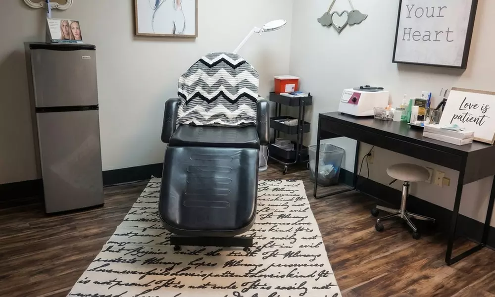 Long-Lasting Radiance: Premium Daxxify Smoothing Treatments