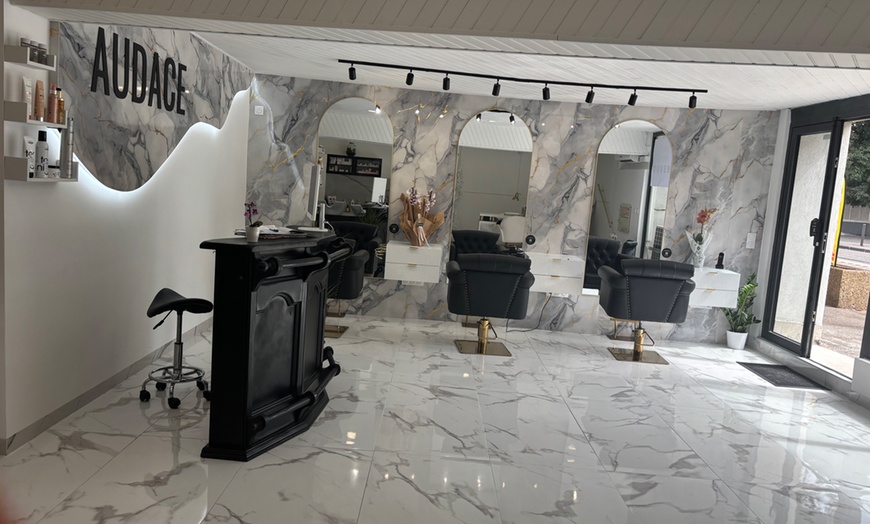 Image 3: Forfait de beauté capillaire à Marseille au salon Audace