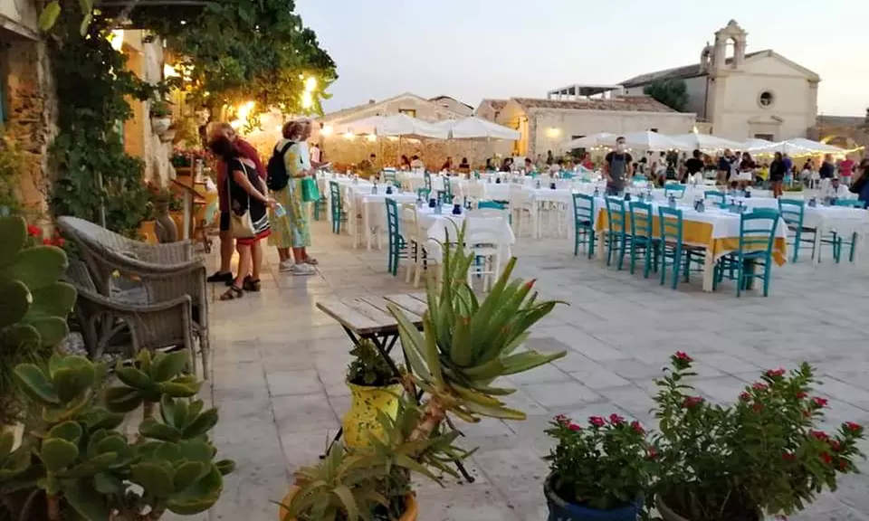 ✈ Sicily Road Trip with Flights, Car & Stay