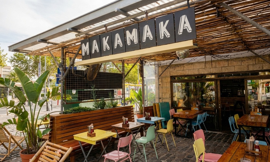 Image 3: Menú de hamburguesa para 2 personas con opción a cóctel en Makamaka