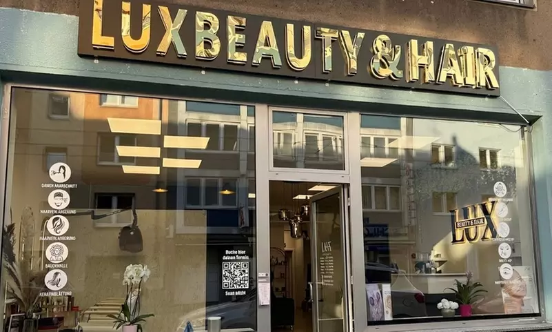 Wimpernverlängerung-Neuanlage mit der 1:1- oder Wet-Look-Technik