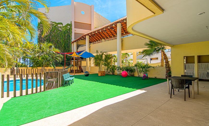 Image 14: 4-Star Beachfront Resort With Pools, Dining & Ocean Views
