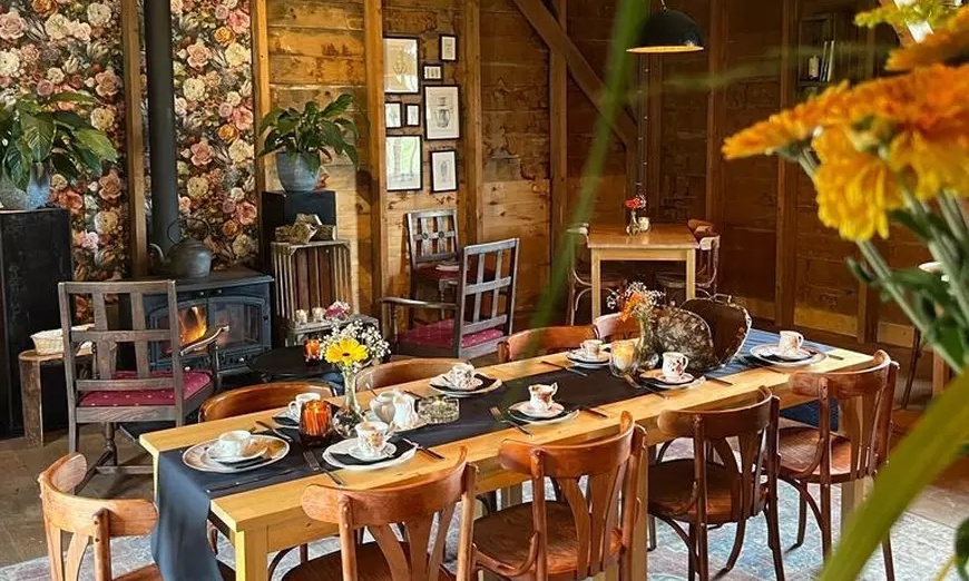 Image 2: Geniet van een luxe High Tea op een uniek stukje Unesco Werelderfgoed