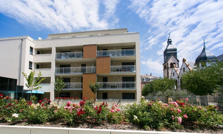 Image 10: Mulhouse : appartement T2 avec option petit-déjeuner 
