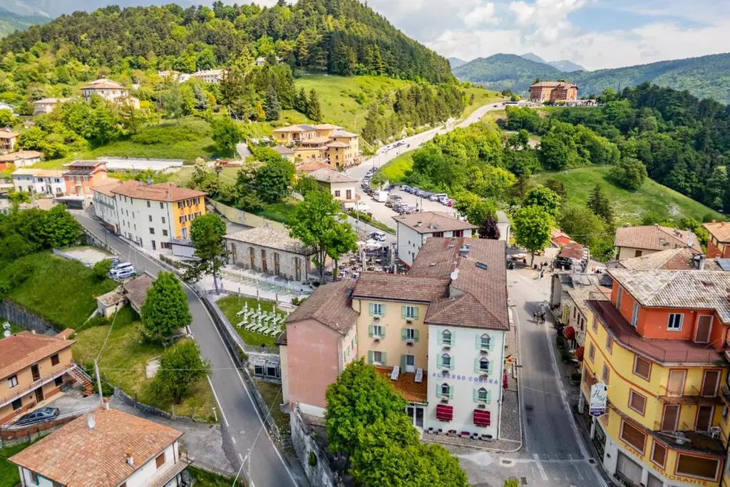 Italie, Lac de Garde : chambre double avec petit-déjeuner ou ½ pension