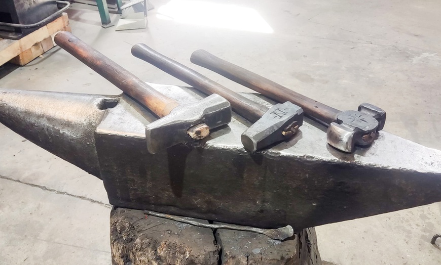 Image 2: Curso crea tu cuchillo en forja en 4 h 