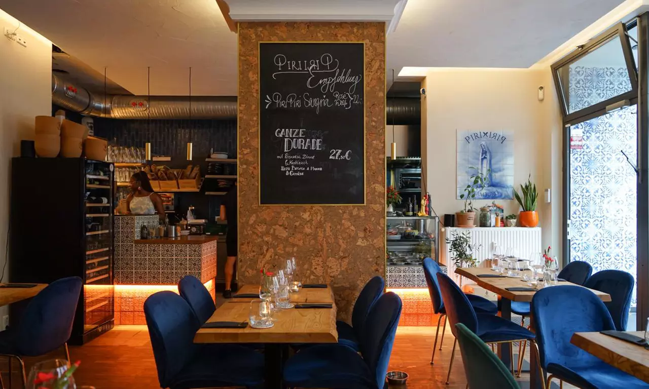 4 - 8 Petiscos opt. inkl. 1 - 2 Weinflaschen für 2 - 4 Personen