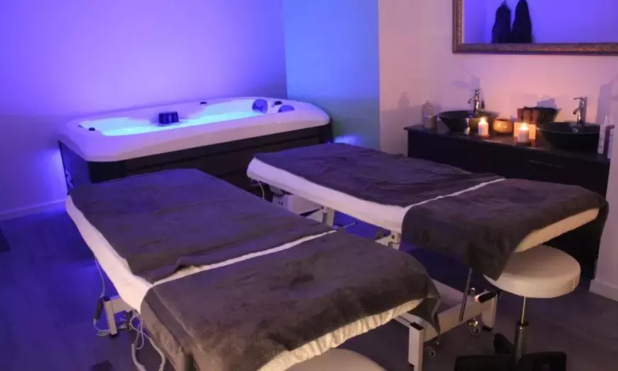 Spa privado de 30 minutos para 2 con facial Flax o masaje y copa