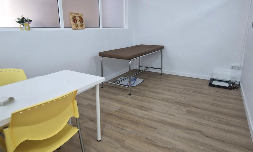 Image 7: 1 o 2 sesiones de quiropodia de 20-30 minutos para una persona