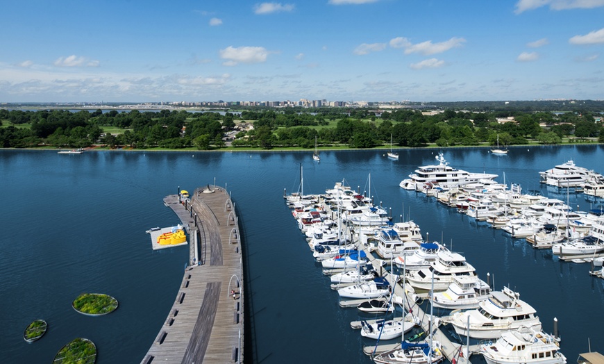 Image 10: Boutique Hotel with Stunning Potomac Views and Central Location